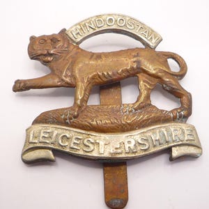Leicestershire regiment genuine cap badge