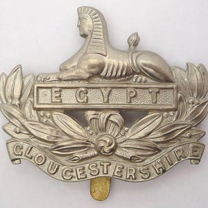 Gloucestershire regiment genuine cap badge