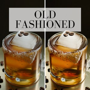 Puede incluir: Dos vasos de c&oacute;cteles Old Fashioned con cubitos de hielo y granos de caf&eacute; sobre una superficie dorada. Los vasos est&aacute;n bordeados de az&uacute;car y los c&oacute;cteles son de color &aacute;mbar oscuro.