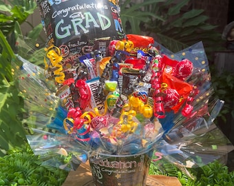 Bouquet di caramelle, vaso in melamina per la laurea con palloncino da 23 cm.