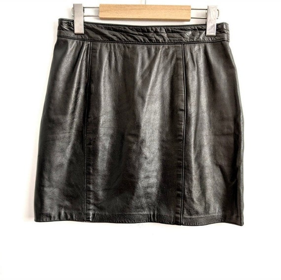 Vintage leather short black skirt