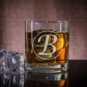 Whiskey Rocks Glass, Engraved Glass, Scotch, Groomsmen Gift, Wedding Glasses, Gift for Dad, Personalized Glass, Bridal Party, Best Man Glass