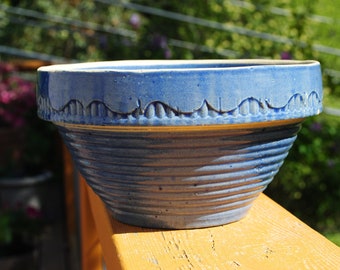 McCoy Pottery Blue Ribbed Mixing Bowl 8"Drape Rim Beehive