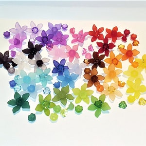 Acrylic Lucite Daffodil Flower Beads Mixed Colours 27mm