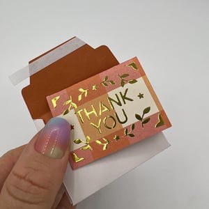 Carte de remerciement et enveloppe miniatures de 5 cm (2 po.) x 3,7 cm (1,5 po.). Mini/petite carte de remerciement