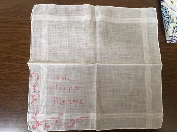 vintage lot of 5 five Handkerchiefs hankies varie… - image 5