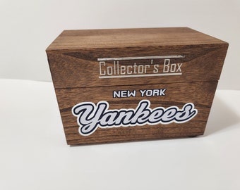 New York Yankees Baseball Card Collector's Box with optional dividers and Team Cards