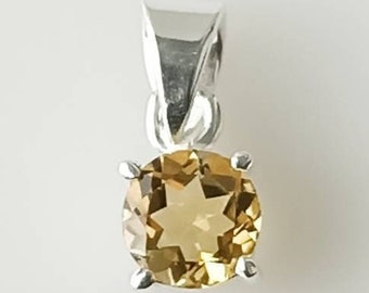 Minimalist Round Citrine 925 Silver Pendant: November Birthstone