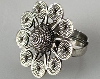Large flower ring, spring flower ring, silver flower ring, Oxidized flower ring, oxidized silver ring, adjustable silver ring, Australia