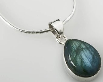 Teardrop Labradorite 925 Sterling Silver Pendant - Minimalist Gemstone