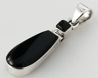 Leaf Shaped Black Onyx 925 Sterling Silver Pendant - Leo Zodiac Gift