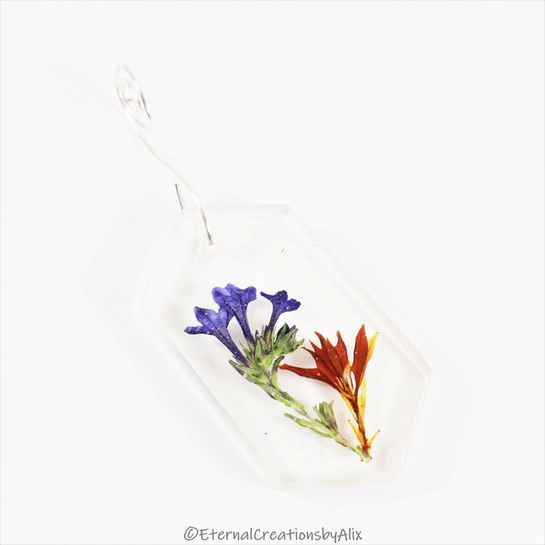 Resin Suncatcher Resin Ornament Dried Flowers Unique Decor Grace Ward Andromeda Flower Framed Flowers Nature Inspired Jewelry