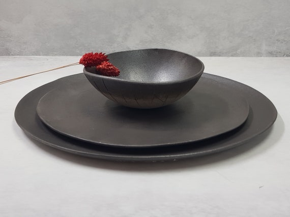 Piatti moderni, set di stoviglie nero opaco, stoviglie giapponesi