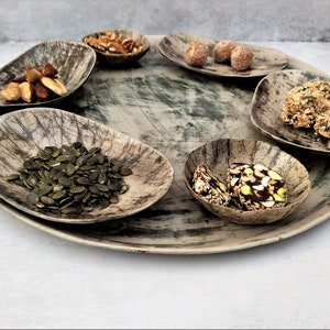 Riesige runde Keramik-Servierplatte, elegantes Trockenobst-Tablett, Dessert-Tablett, großes rundes Serviertablett, handgefertigte Platte, Keramik-Serviertablett
