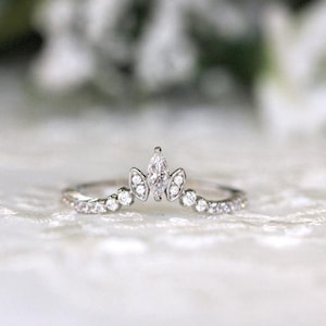 0.31 ct Crown Dainty Marquise Diamond Wedding Band -V Gebogen Trouwring In 925 Sterling Silver For Best Anniversary Gift