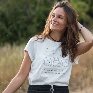 Vegan shirt Beating hearts - fitted statement shirt for women - fair, sustainable, organic cotton - pile of leaves