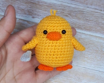 Crochet Duck with Knife, Amigurumi Crochet Plushie, Meme gift, Amigurumi yarn, Plushie toy, Car accessories