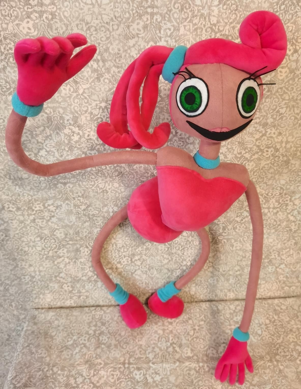 Mommy Long Legs Stretchy Toy 