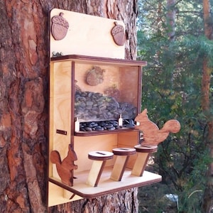 Squirrel feeder bar with squirrels, squirrel feeder lasercut file, feeder for squirrel, bird feeder laser cut, glowforge, svg, cdr, dxf