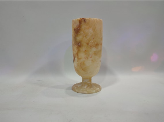 アラバスターの花瓶、エジプトのアラバスターキャンドルホルダー、白い