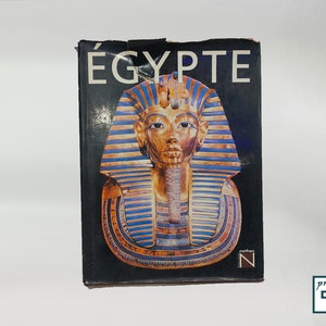 Egyptian Civilization Book, 1976 edition, modern country size: 33x24.  reference. CZC.10992