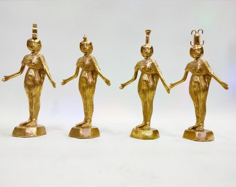 金色の女神.金属製置物 387g.台座付きます エジプトの女神 - ネフティス、イシス、ネイト、セルケト。エジプト製