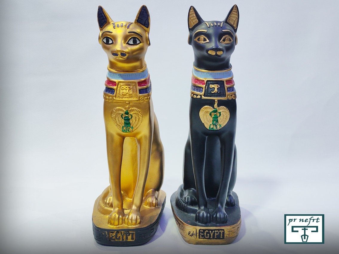 あらゆるサイズのバステト - 独特の色彩、エジプト猫のユニーク