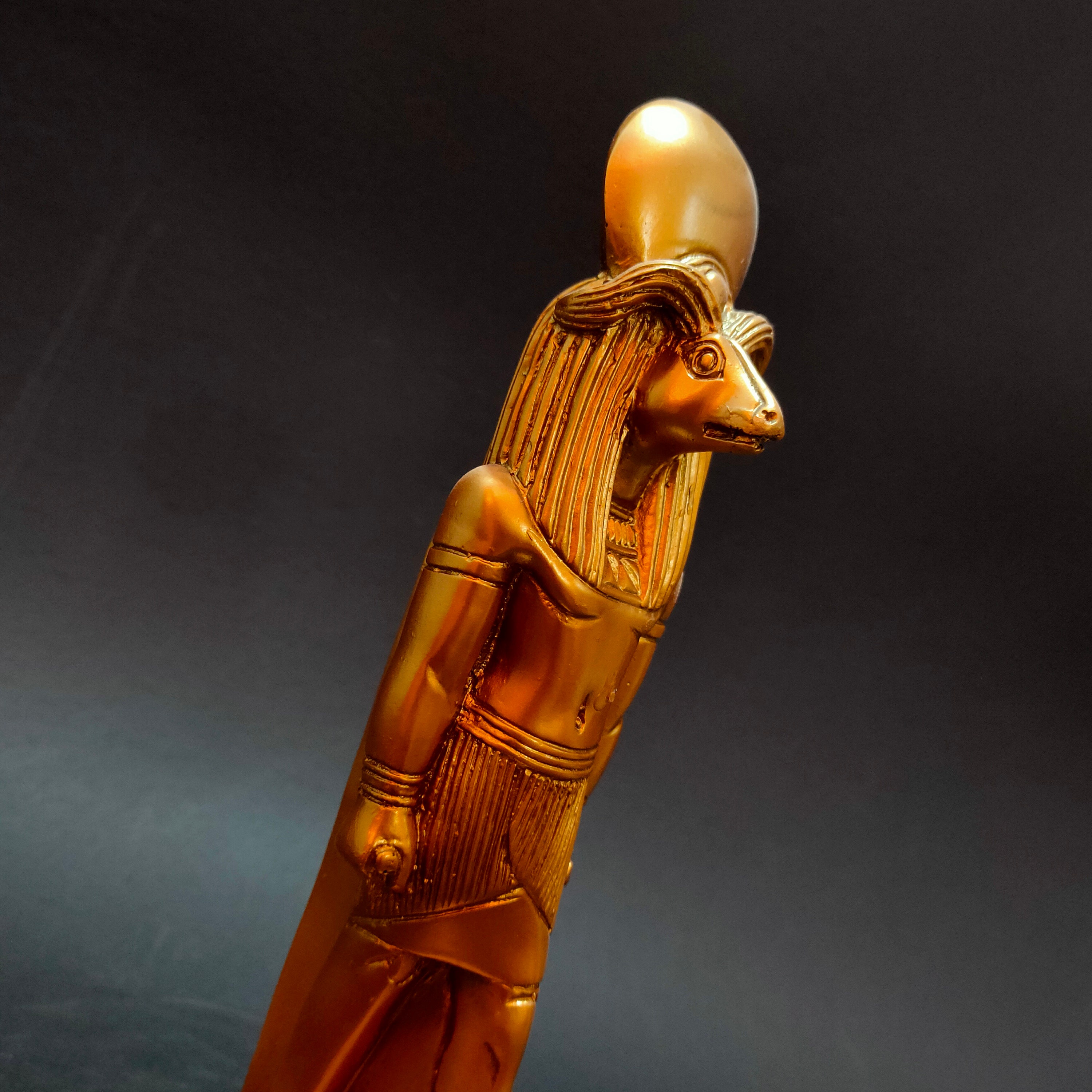 ヴィンテージの古代エジプトの神クヌム像（エジプト製） - Etsy 日本