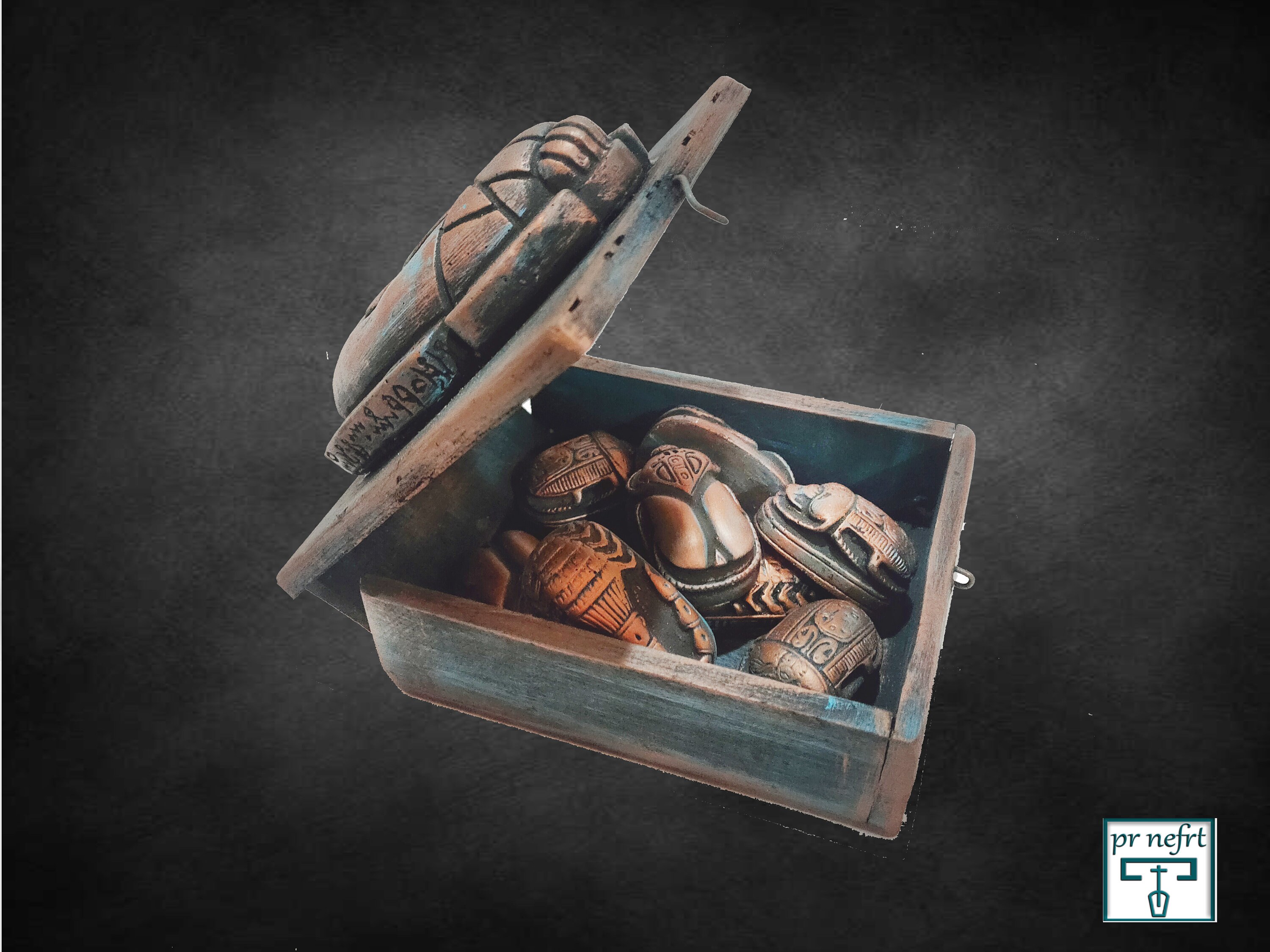 Antique Scarab Box A Rare Box Topped With a Large Scarab and Inside It ...