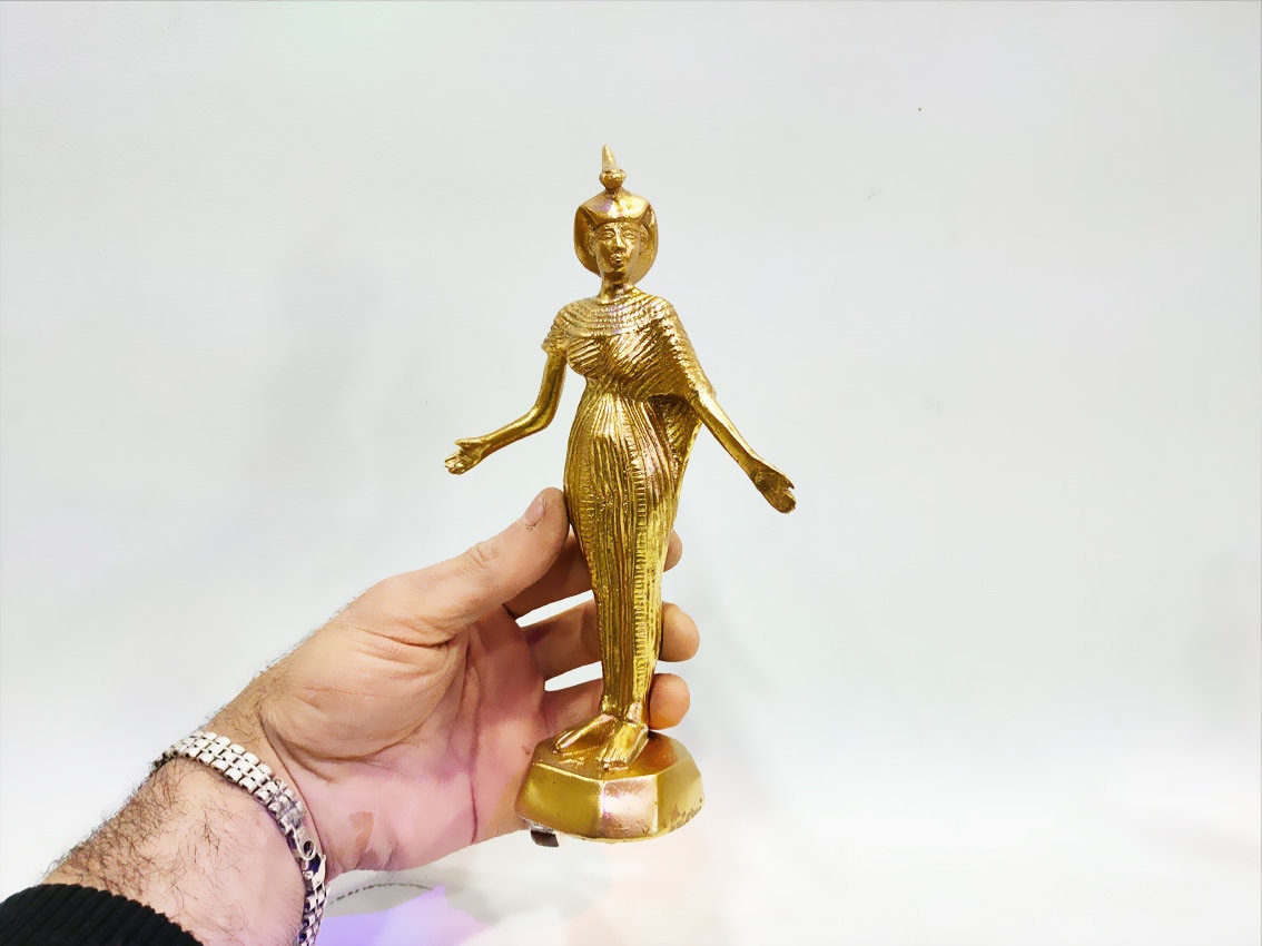 定番のお歳暮&冬ギフト 女神セルケト。セルケトの像。エジプトで作られた珍しい9インチ その他