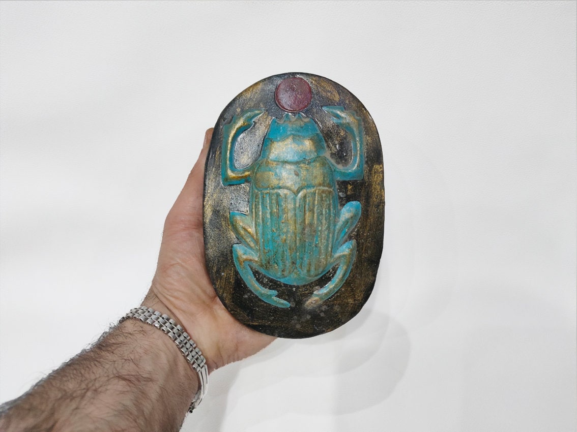 スカラベの壁画、古代エジプトのスカラベ。希少なアンティーク品