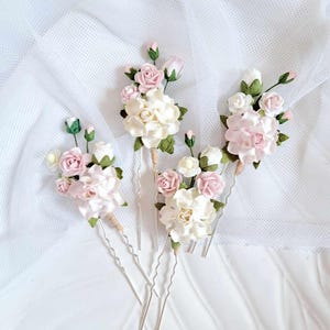 Blush pink wedding flower hair pins White pink wedding flower hairpiece Bridesmaid hairpiece Blush bridal hairpiece