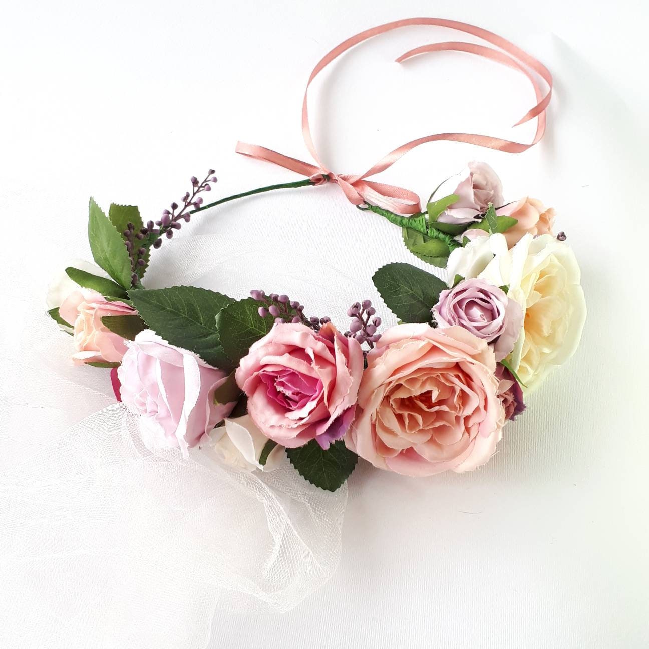 Floraler Blumenkranz Mit Roten Rosen – Handgefertigt Für Hochzeiten, Festivals & Fotoshootings