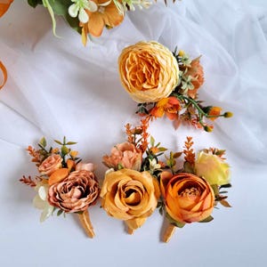 Rust orange boutonniere for men Fall wedding flowers boutonniere Burnt orange flowers boutonniere Buttonhole groom groomsmen