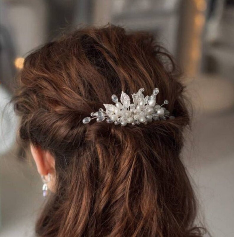 Silver leaf wedding hair comb Pearl hair piece bride image 5