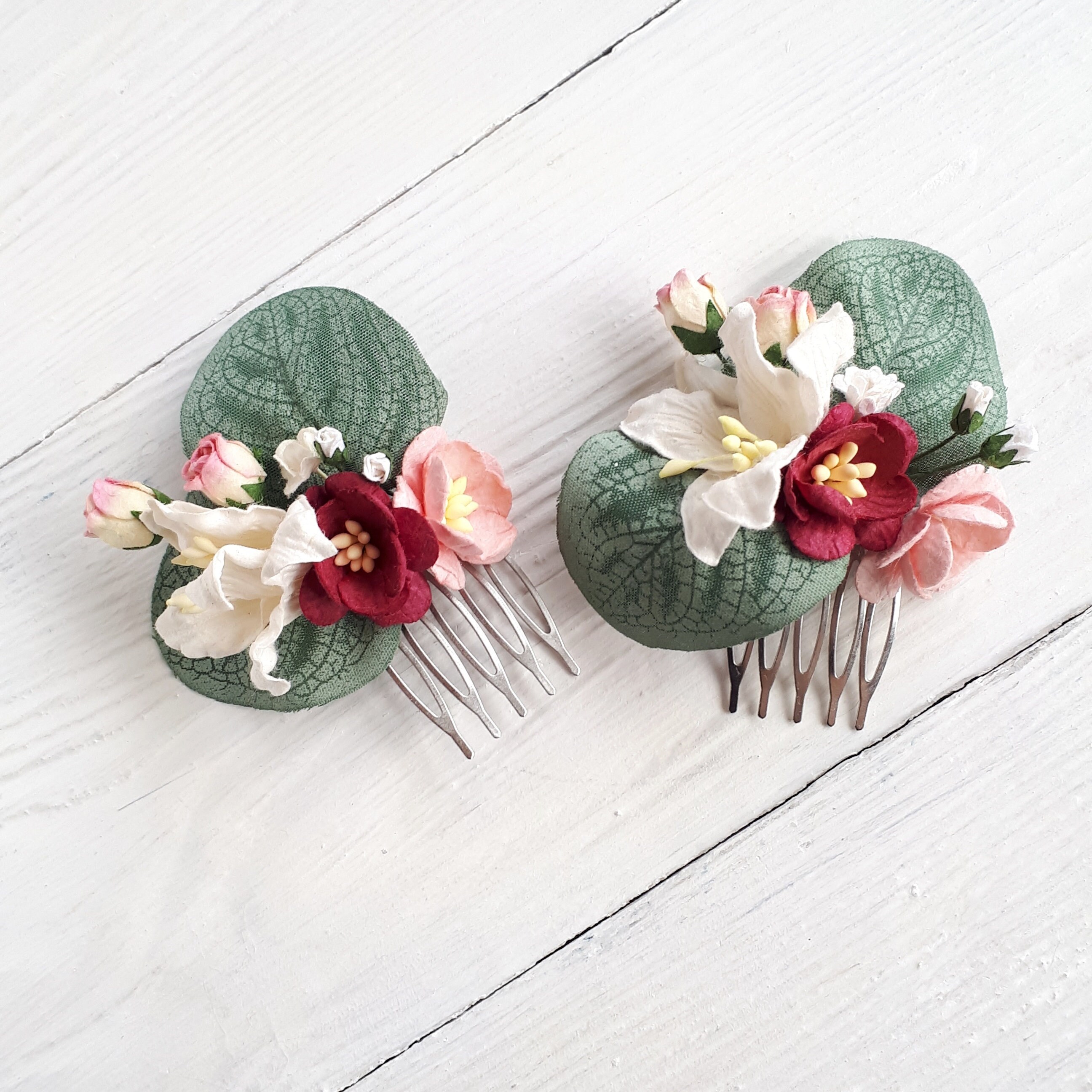 Burgundy Bridal Hair Piece Set Burgundy and White Flowers  display picture 1