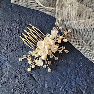 Silver hair comb for wedding Crystal bridal hair piece White flower hair comb