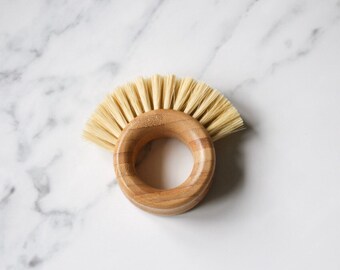 Bamboo Eco vegetable scrubber | eco scrubbing brush | fresh thinking co | eco cleaning | eco living | no plastic cleaning