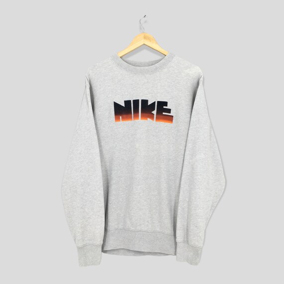 Nike color hotsell block sweater