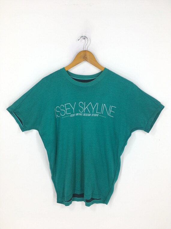 Vintage Issey Skyline Tshirt Medium Green 1980s I
