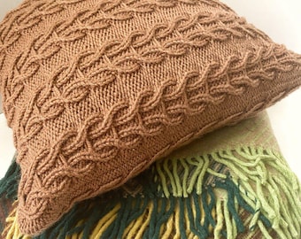 Knitted cushion pillow, knit sweater pillow, hand knit merino wool pillow, zipper cushion cover, custom knit pillow, crochet pillow cover