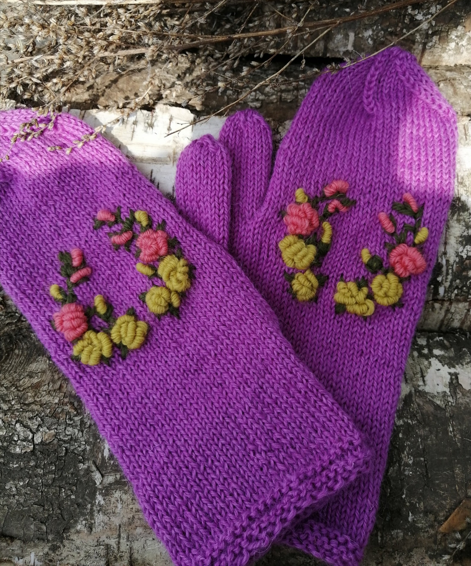 Pure wool mittens purple color flowers decor / Mittens Etsy