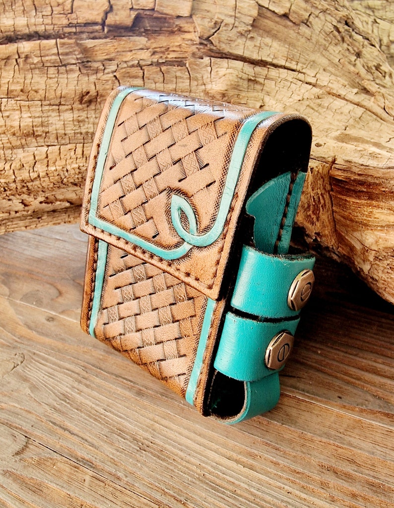 Leather cigarette case with lighter holder Schleife blau