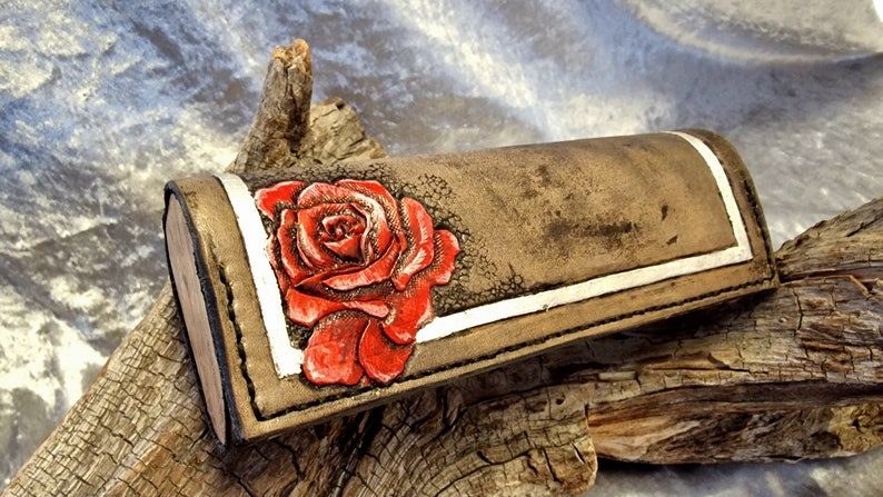 Glasses case leather with wood, silver-plated border. image 1