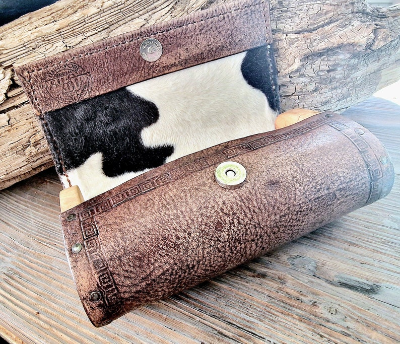 Glasses case XL leather & olive wood image 3