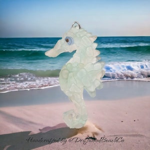 Seaglass Seahorse Wall Hanging, Seahorse Decor, Seahorse Wall Hanging, Seaglass wall art, Wall hanging, Nautical Decor, Nautical, Coastal