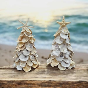 Árbol de Navidad de conchas de ostra de Whitstable: decoración costera iluminada