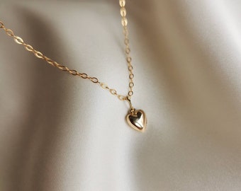 Gold heart necklace 14k gold filled necklace with heart charm Valentine necklace Elegant gold necklace Fine gold necklace