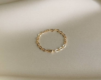 Gold chain ring, 14k gold filled ring, Delicate gold ring, Thin gold stackable ring, Dainty chain ring, Elegant gold ring, Chain ring