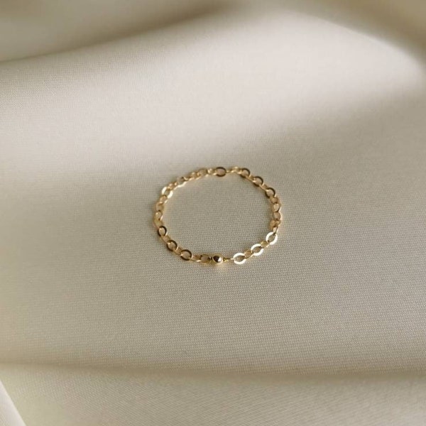 Gold chain ring, 14k gold filled ring, Delicate gold ring, Thin gold stackable ring, Dainty chain ring, Elegant gold ring, Chain ring